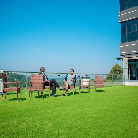 Water Pavilion Hotel Keroka Екстер'єр фото