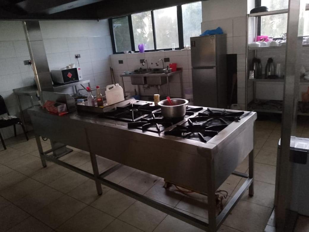 Water Pavilion Hotel Keroka Екстер'єр фото