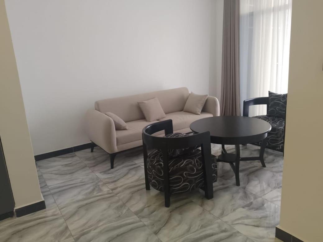 Water Pavilion Hotel Keroka Екстер'єр фото