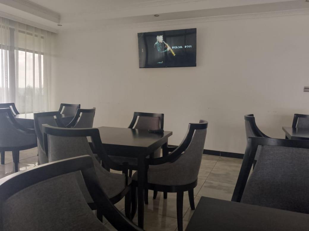 Water Pavilion Hotel Keroka Екстер'єр фото