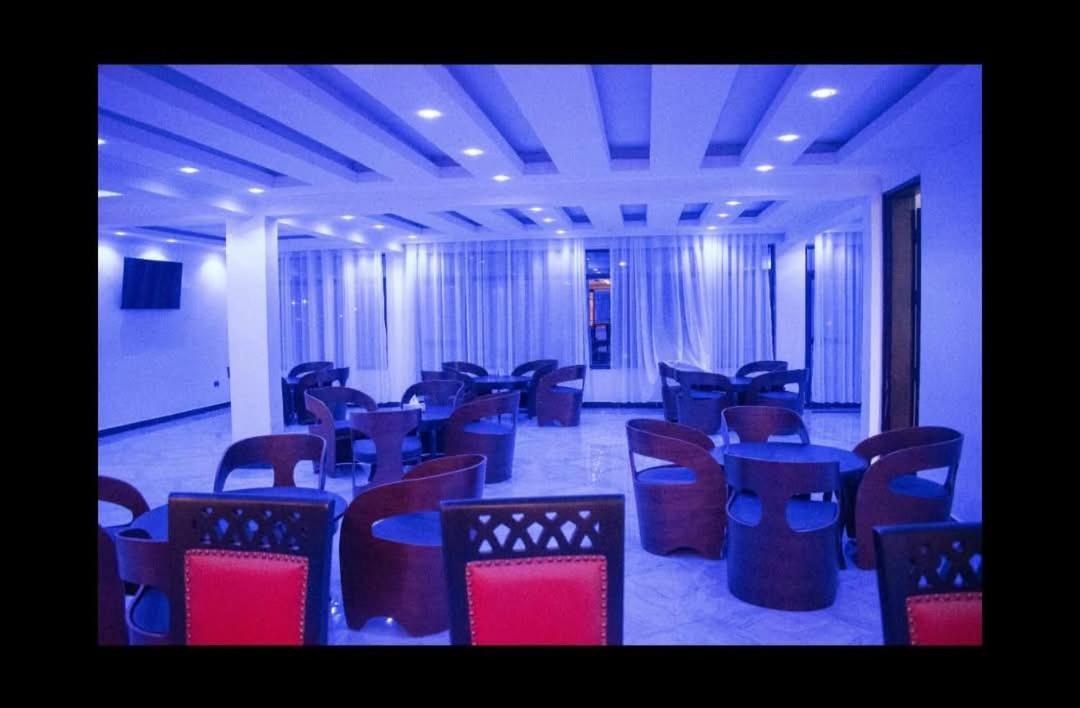 Water Pavilion Hotel Keroka Екстер'єр фото