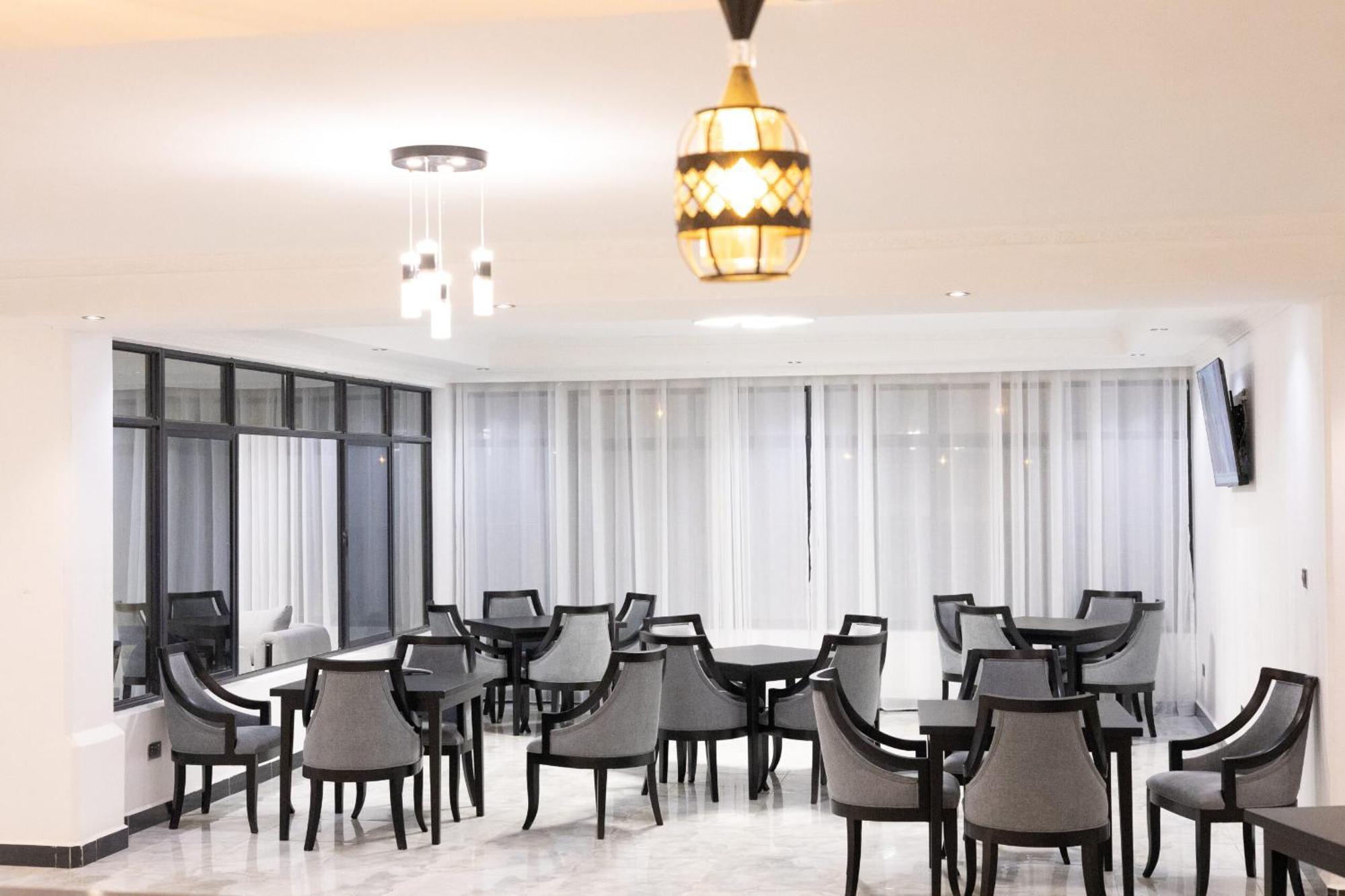 Water Pavilion Hotel Keroka Екстер'єр фото