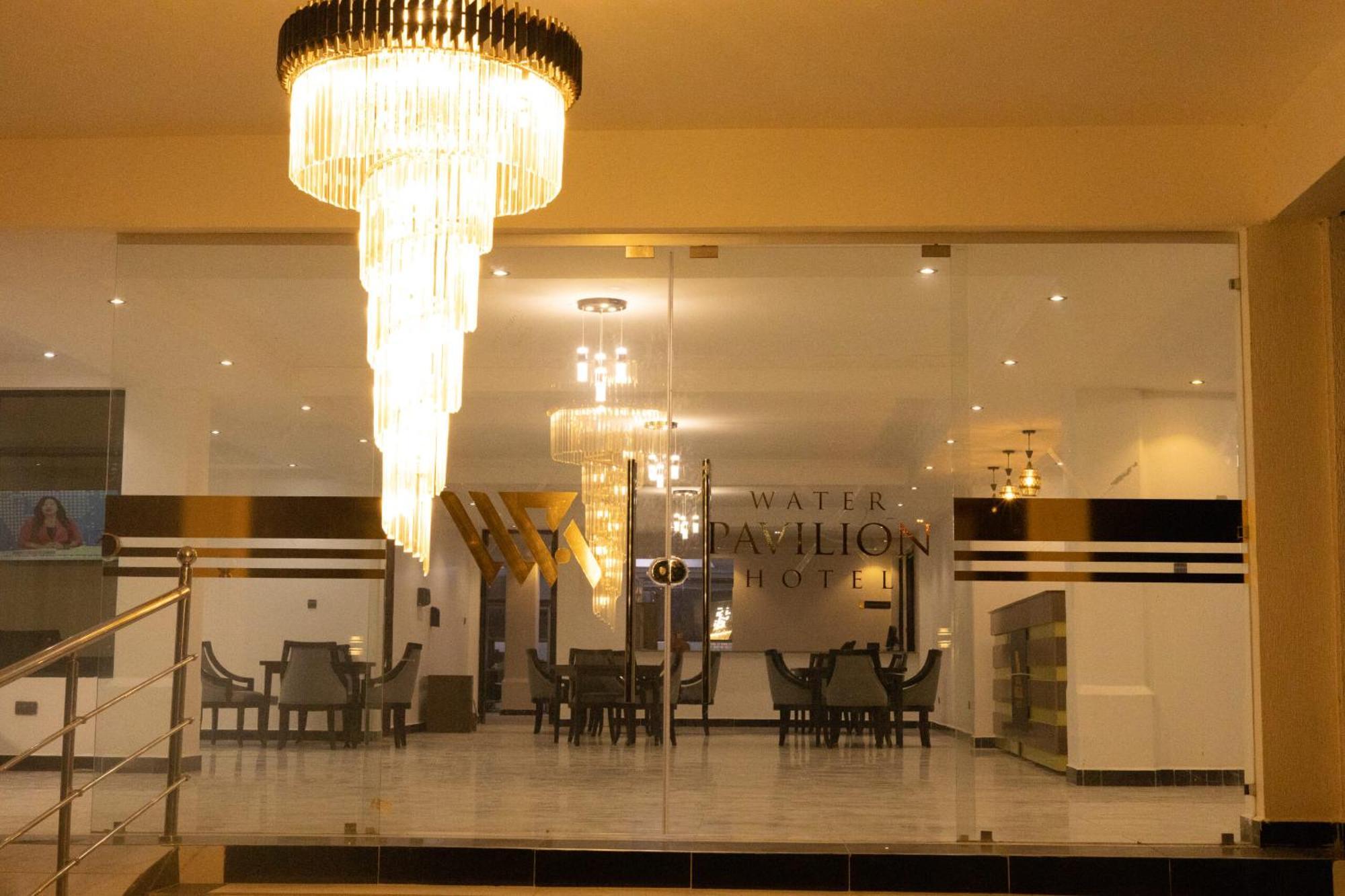 Water Pavilion Hotel Keroka Екстер'єр фото