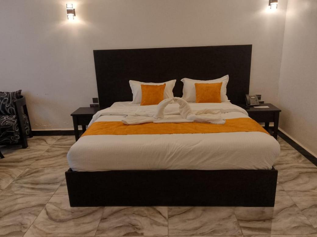 Water Pavilion Hotel Keroka Екстер'єр фото
