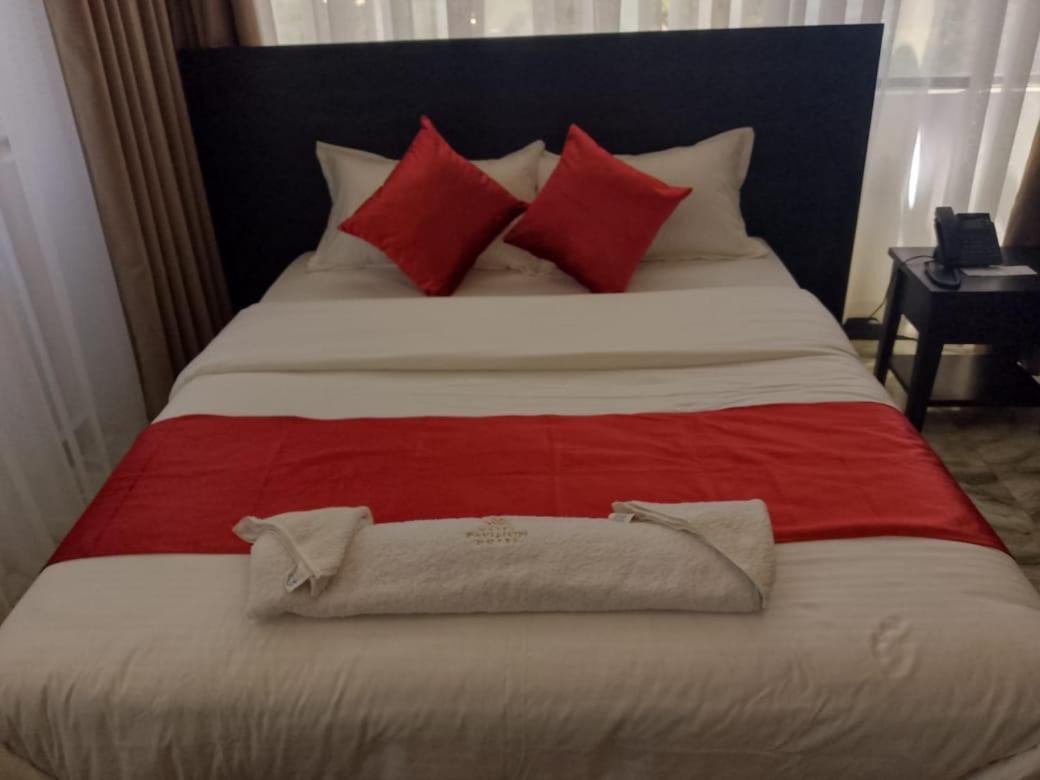 Water Pavilion Hotel Keroka Екстер'єр фото